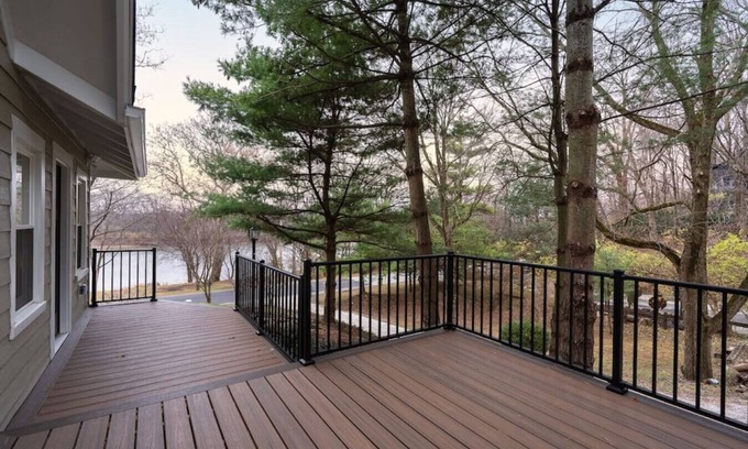 West Lafayette Maison | Riverside Retreat! 3 minutes to campus!