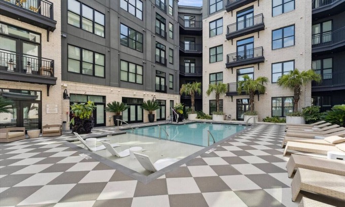 Yamacraw Village Appartement | Riverside Retreat | 2BR w/Balcony & Pool Access!