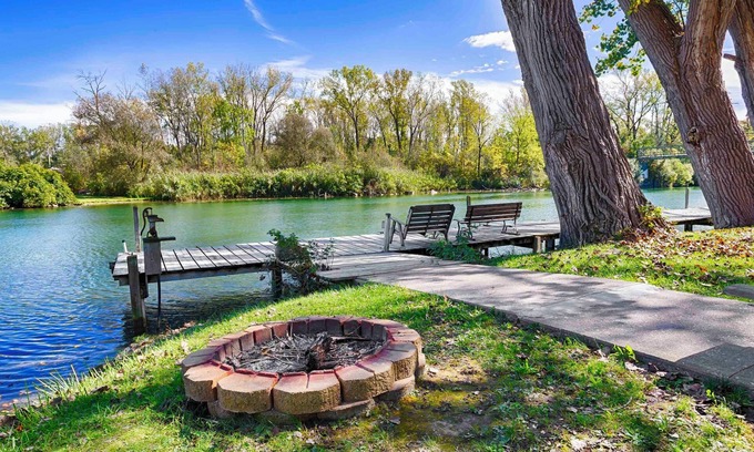 Waterloo Cottage | Riverside Retreat: "Lieu privé"