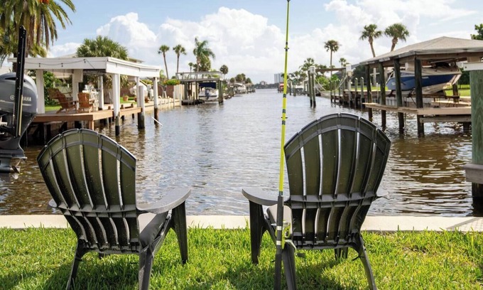 South Daytona Appartement | Riverside Retreat w/Fireplace