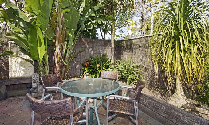Nelson City Centre Maison | Riverside Villa - In the City by the River!