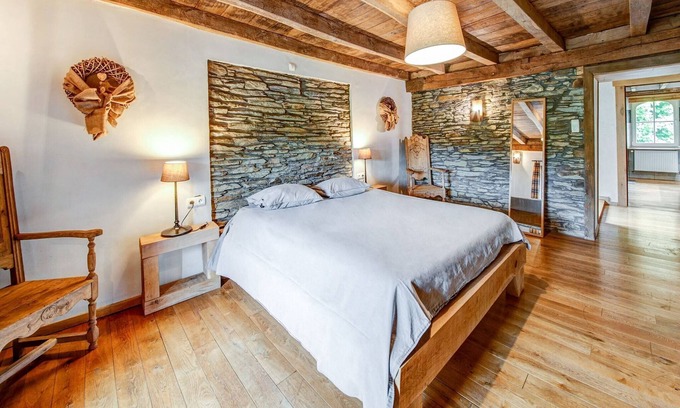 Leglise Maison | Belle villa à Léglise avec jardin et étang