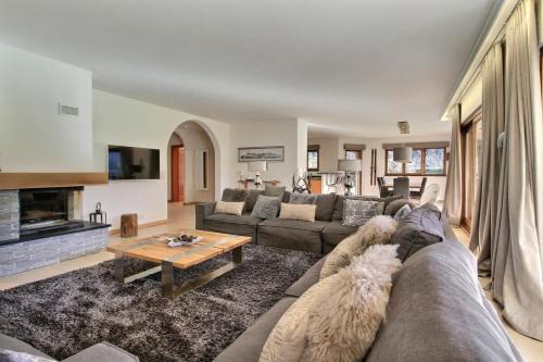 Champery Appartement | Rives Reines, Spacious, Cable Car 4 Min Walk