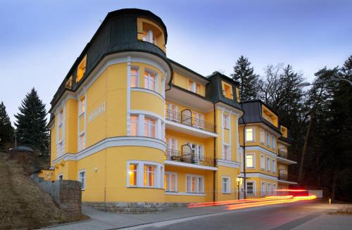 Luhacovice Hôtel | Riviera