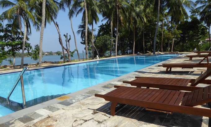 Manmunai North Hôtel | Riviera Resort