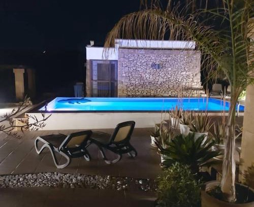 Posto Rosso Lit Et Petit-Déjeuner | RizzoRelax B&b io mammata e tu