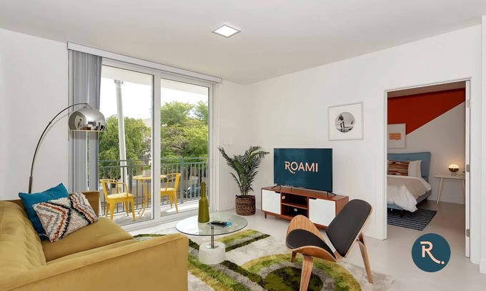 Coral Way Appartement | Roami at Grove 27 | Group Friendly | 4BR CMB #35