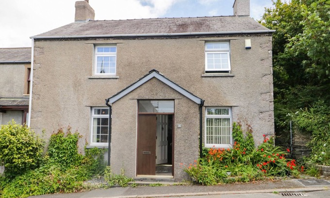Askam-in-Furness Cottage | Roanview Cottage, ASKAM-IN-FURNESS