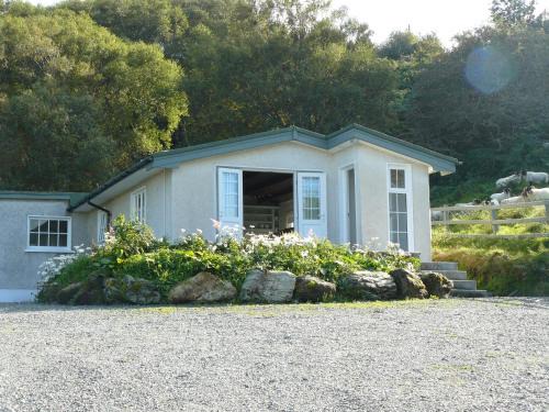 Westport Villa | Roberts’ Cottage