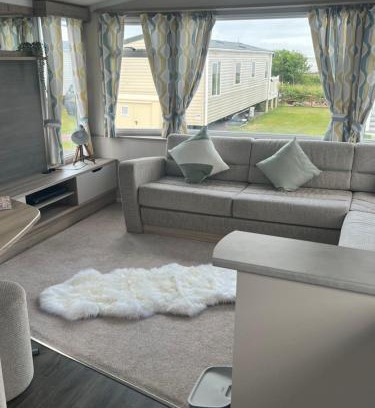 Southerness Station Balnéaire | Robinson retreats beautiful caravan with sea views pet friendly