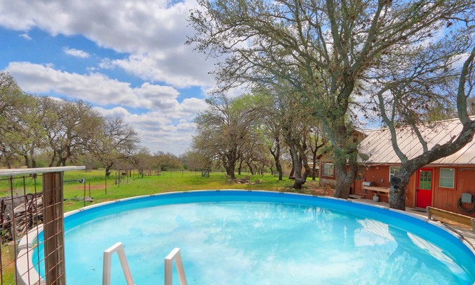 Johnson City Maison | Rock-N-Horse Ranch in the Texas Hill Country!