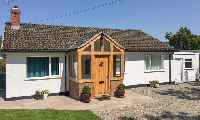 Llanymynech Cottage | Rock View Cottage, LLANYMYNECH