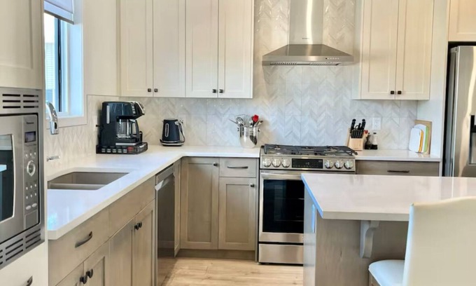 Keith Maison | Rockland Park Home: 3 BR, Easy Access to Banff