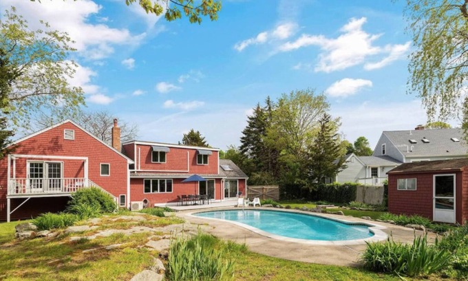 Rockport Maison | Rockport Pool House w/ Yard+Grill l 4BR/3BA l Park and Walk to Bearskin Neck!