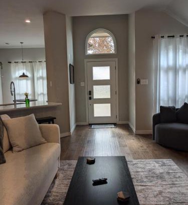 Elmo Maison | Rockwall Harbor Retreat