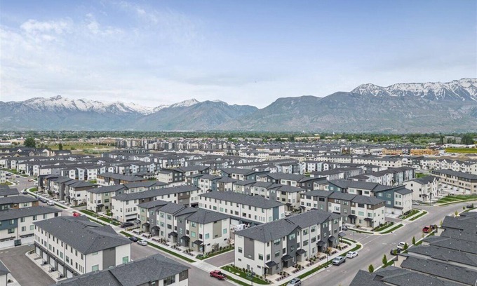 American Fork Maison | Rockwell MTR- 30+ days welcome
