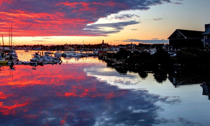 Gloucester Appartement | Rocky Neck waterfront 2 bed 2 bath apt walk to the beach, restaurants, galleries