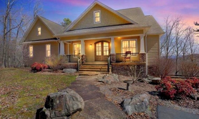 South Pittsburg Maison | Rocky Top at Sewanee