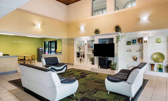 Hopewell Hôtel | Rodeway Inn At Fort Lee