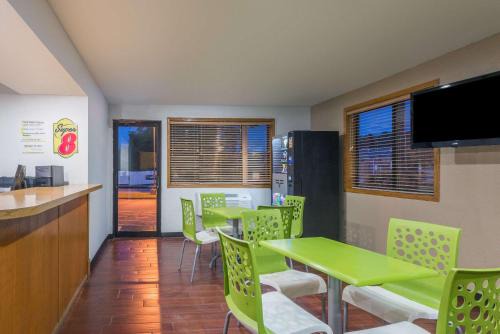 Delmont Hôtel | Rodeway Inn Delmont
