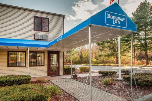 Groton Hôtel | Rodeway Inn