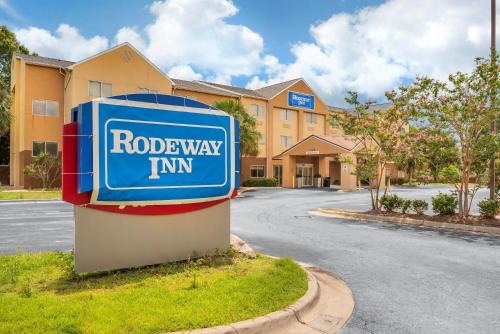 Ferry Pass Hôtel | Rodeway Inn