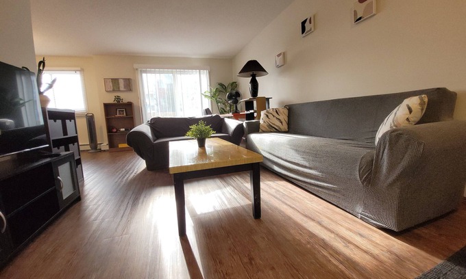 West Edmonton Appartement | ROGERS Place✅️COMMONWEALTH Stadium✅️KINSMEN Sports Centre✅️King, 2 twins+
