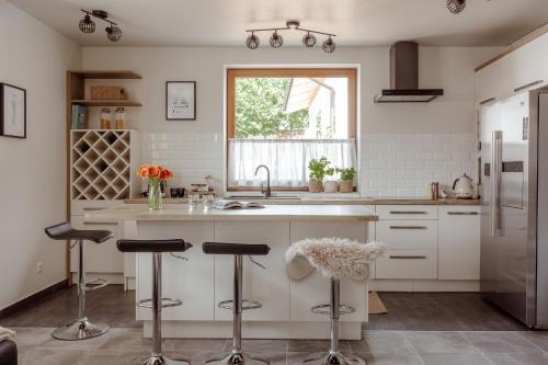 Ostrow Maison | Rokosz Winnica