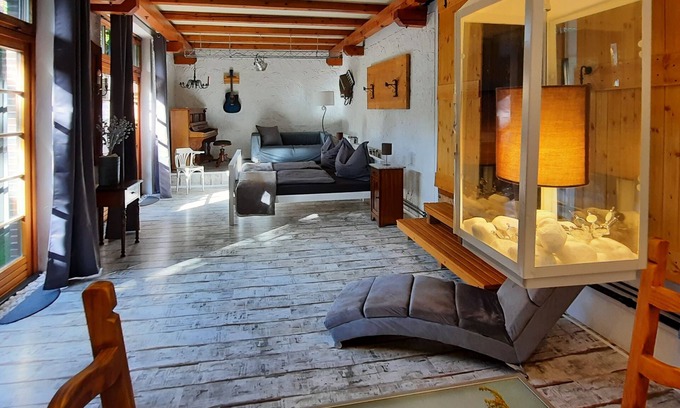 Zeuthen Appartement | Romance by the lake - near Berlin. Unusual and dreamy with terrace for two