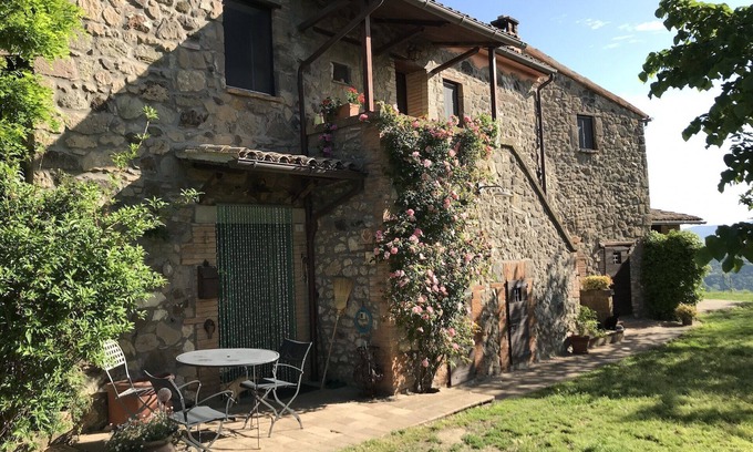 Civitella d'Agliano Maison | Offre du mois d'août -5%, Casa Desiderio, à Podere Porcino, appartement romantique