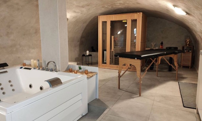 Dallet Appartement | Romantic apartment with spa area