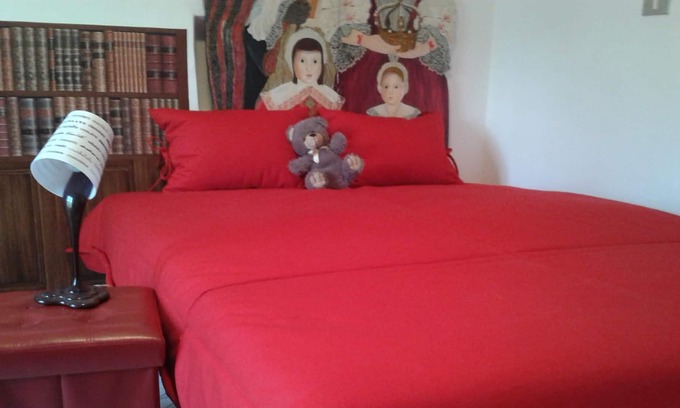 Venaria Reale Appartement | Romantic artistic studio apartment, with equipped kitchen, overlooking the palace. Breakfast incl