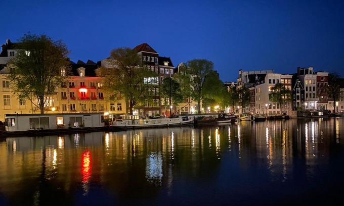 Canal Ring Maison | Romantic Boat in the Heart of Amsterdam