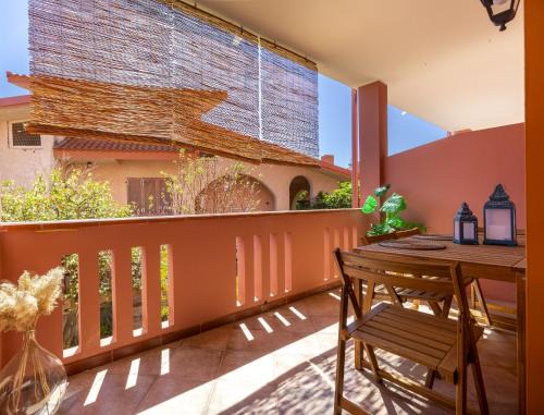 Porto Pino Appartement | Romantic Bohemien apartment- private terrace