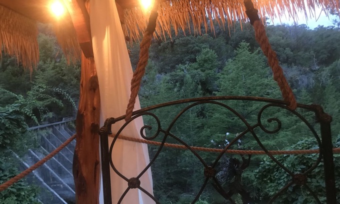 Leakey Cabine | Romantic Cabin Getaway