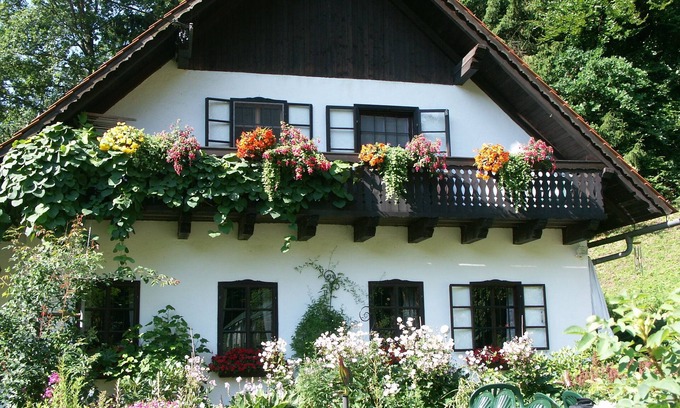 St Andra-Hoech Maison | Maison de campagne aménagée avec beaucoup de style dans vallée idyllique