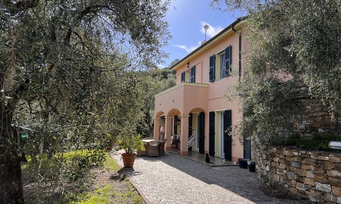 Civezza Maison | Romantic country house in an olive grove - 5 min. drive to the sea