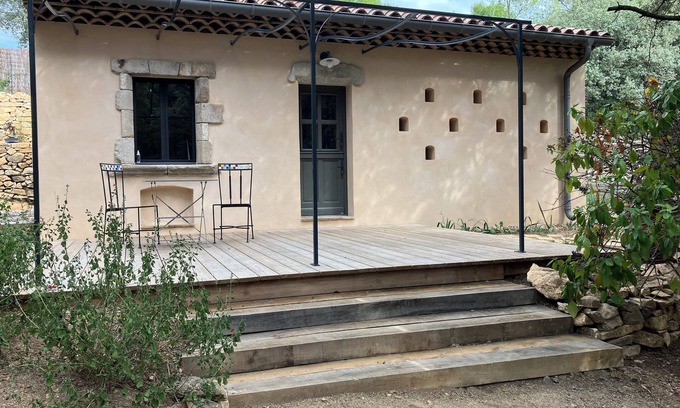 Caremeau Lit Et Petit-Déjeuner | Romantic dovecote in the heart of the Nîmes garrigue.