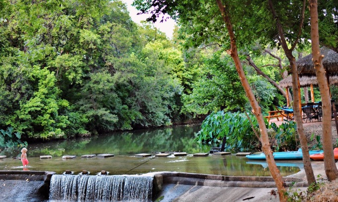 Sutherland Springs Cabine | Romantic Getaway Cabin on Creek! Relax and unwind surrounded by nature! - RC23