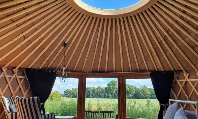 Kroepelin Maison | Romantic glamour camping on an estate