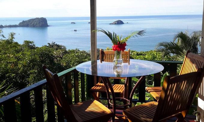 Manuel Antonio Maison | Maison romantique avec 4 ponts et de belles vues sur l'océan!
