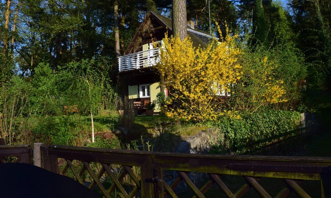 Schwielowsee Maison | Maison romantique avec vue sur le lac pour 4 personnes. Wi-Fi gratuit. Grand jardin