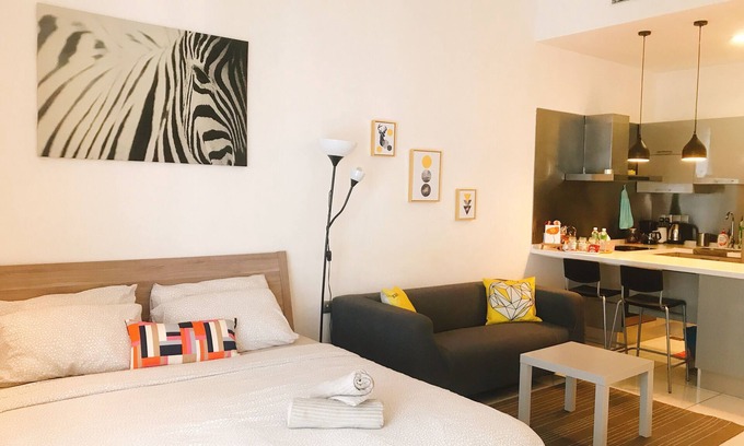 Kampung Pandan Dalam Appartement | Studio romantique avec balcon et piscine @ Embassy Row KLCC by 7kgTravellerHome