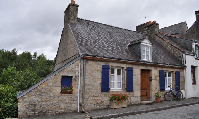 Guemene-sur-Scorff Cottage | Romantique, Cottage rénové dans un village médiéval pour 6 - jardin clos privé