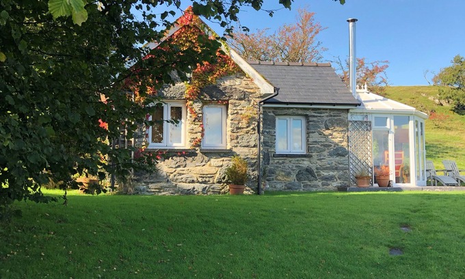 Corwen Cottage | Stone Cottage Studio Cottage avec poêle à bois à la porte du parc national de Snowdonia