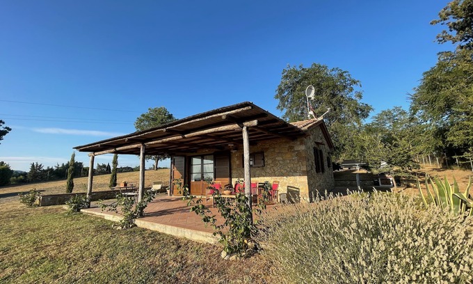Guardistallo Cottage | Maison romantique et bien équipée pour se détendre!