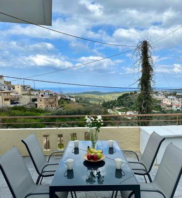 Kournas Maison | Romanza Kournás