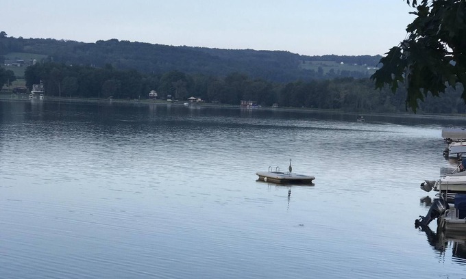 Bradford Maison | "Ron golden pond" est un endroit pour faire des souvenirs, une maison spéciale avec une grande énergie.