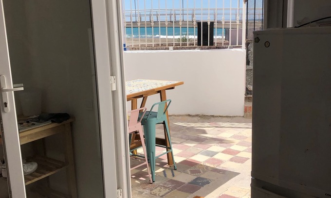 Malaga-Este Maison | Ronnies Beach House, belle maison de 2 chambres avec un grand toit avec une vue magnifique sur la mer