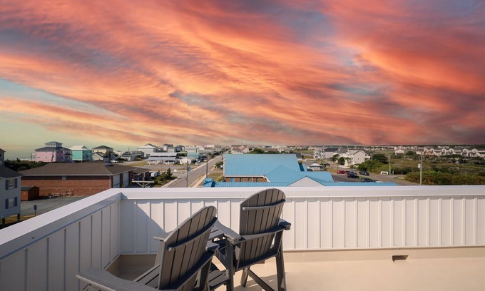 Surf City Maison | Roof Top Terrace, Elevator, Luxury! Sirens Seaside